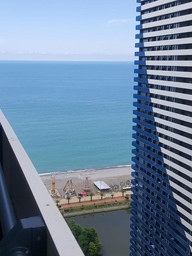 Orbi City- Twin Towers Corpus Cバトゥーミ エクステリア 写真