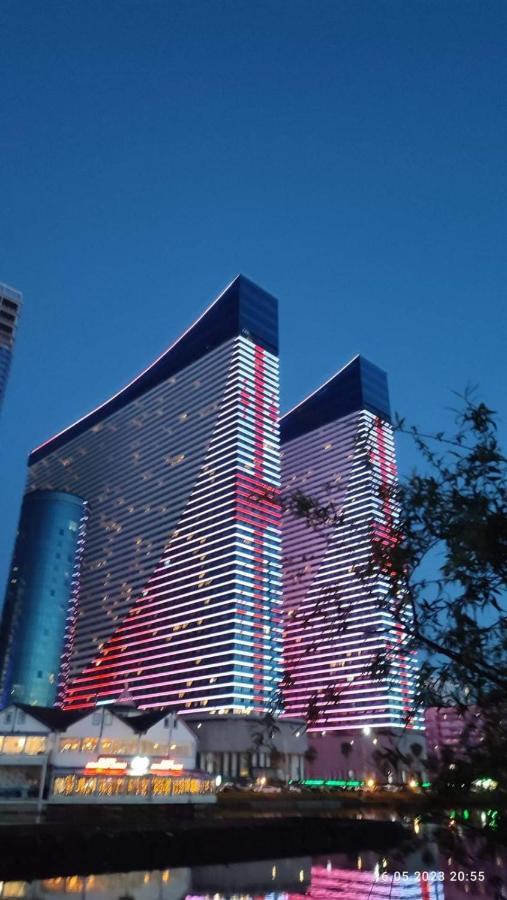Orbi City- Twin Towers Corpus Cバトゥーミ エクステリア 写真